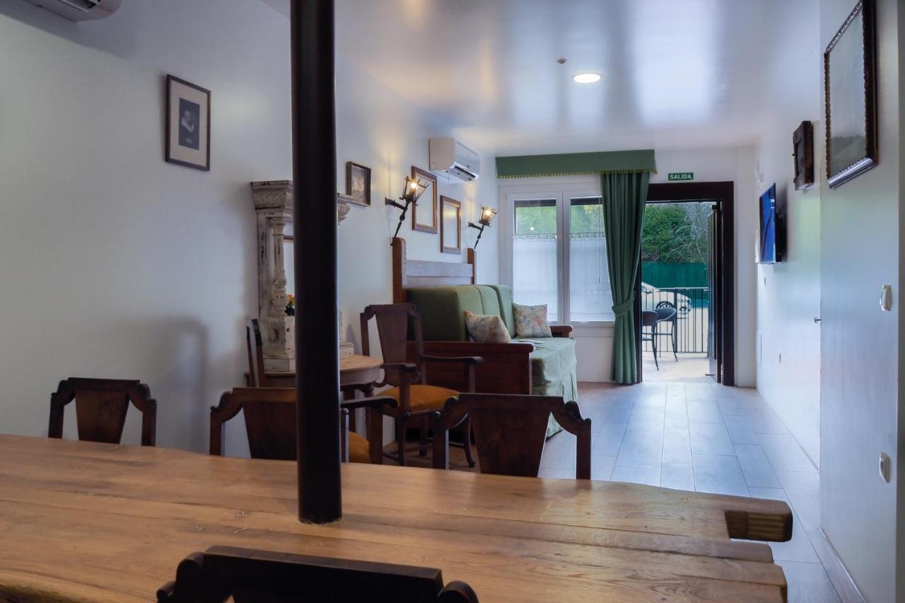 Posada Y Apartamentos Trebuesto De Guriezo Esterno foto
