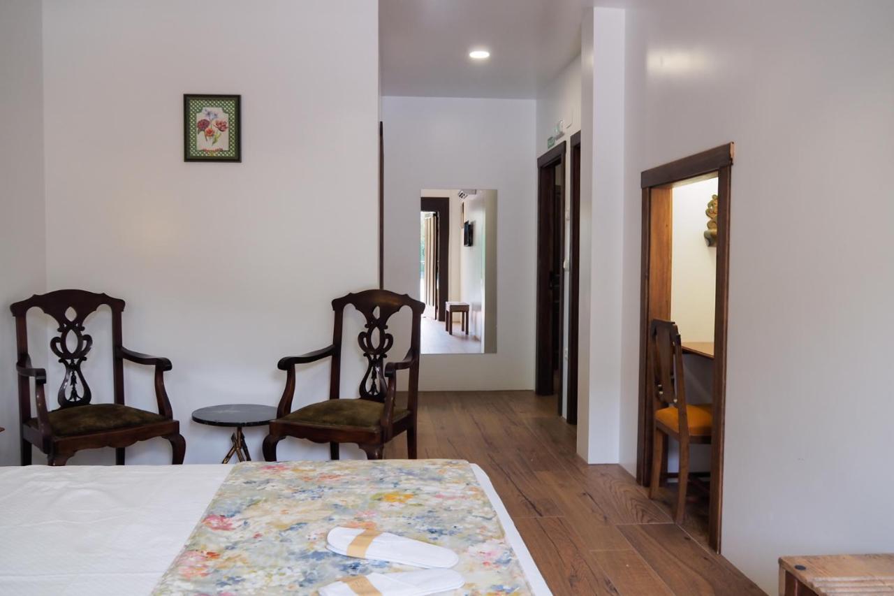 Posada Y Apartamentos Trebuesto De Guriezo Esterno foto