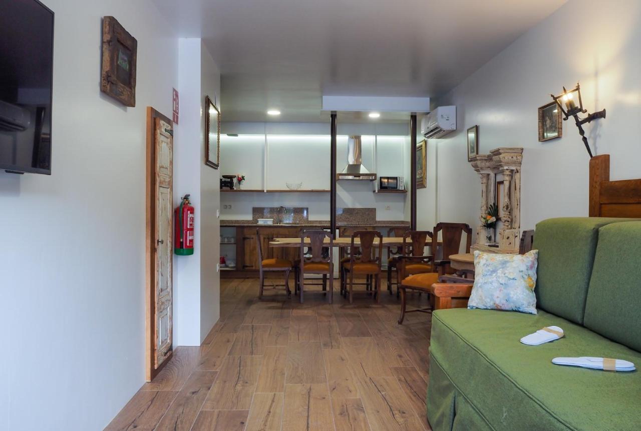 Posada Y Apartamentos Trebuesto De Guriezo Esterno foto