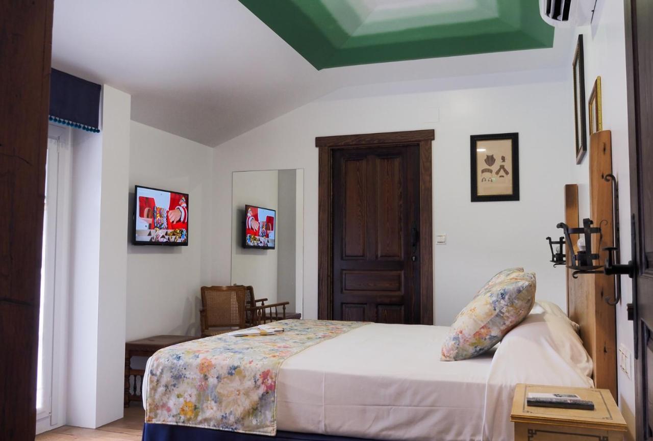 Posada Y Apartamentos Trebuesto De Guriezo Esterno foto