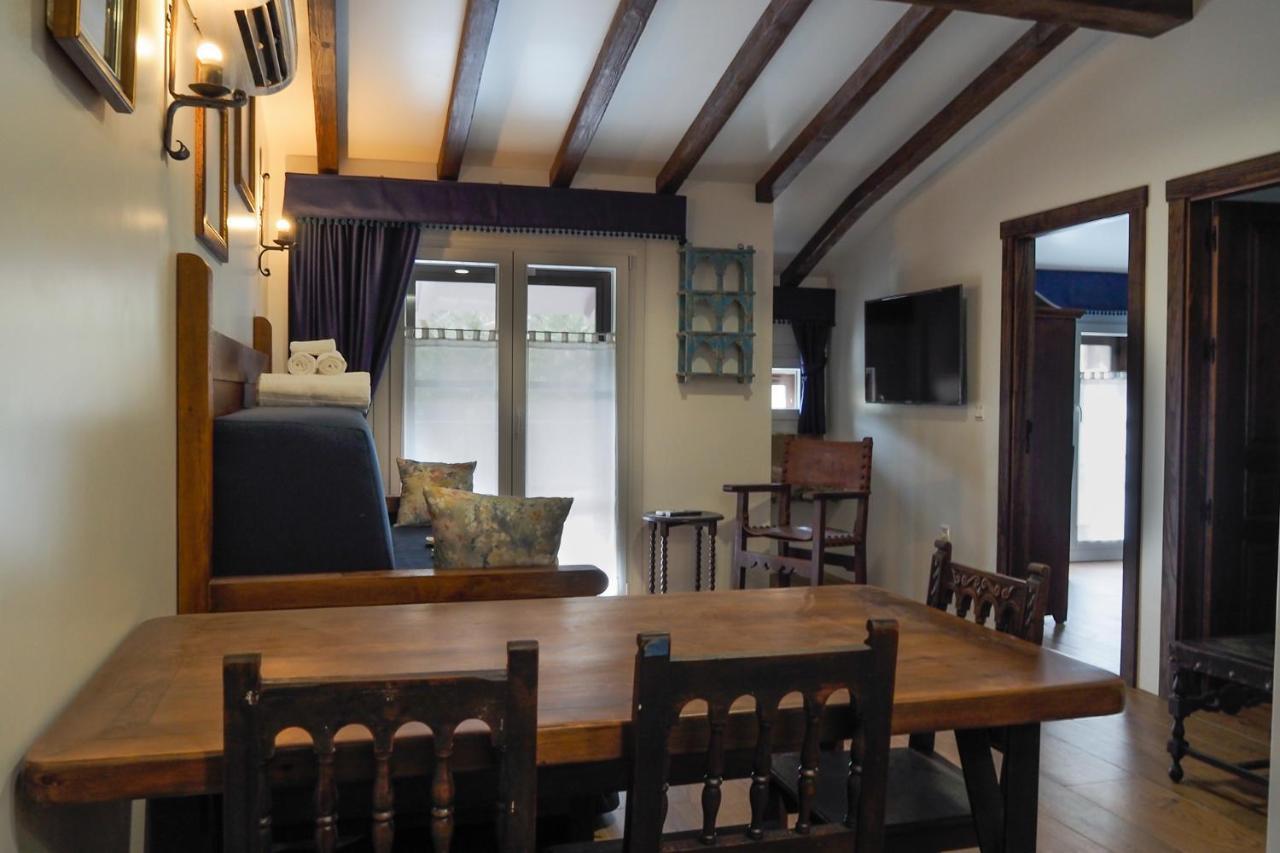 Posada Y Apartamentos Trebuesto De Guriezo Esterno foto