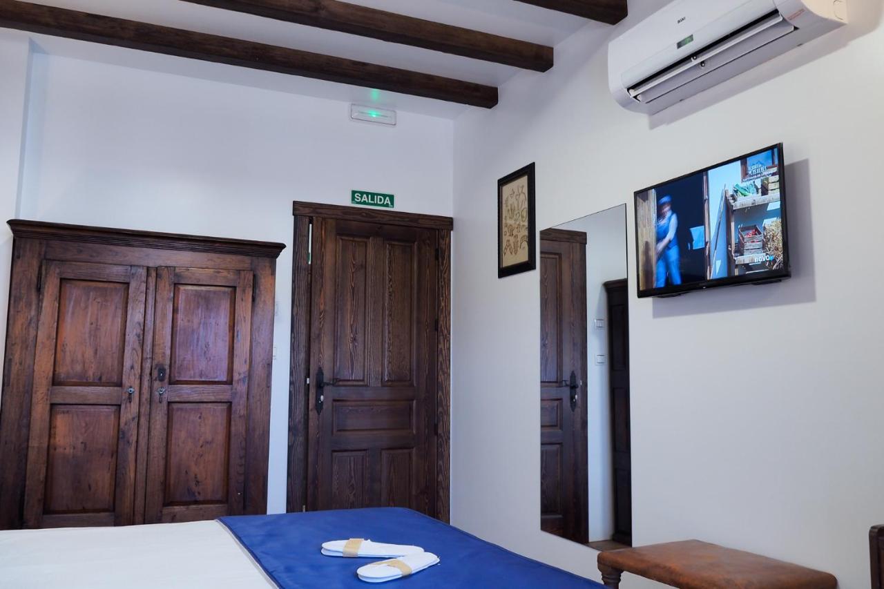 Posada Y Apartamentos Trebuesto De Guriezo Esterno foto