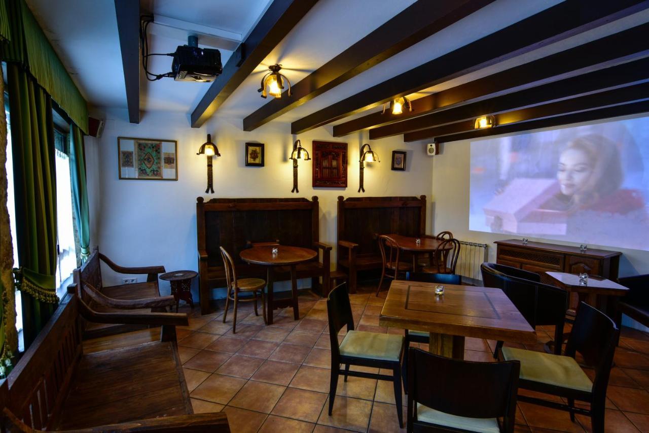 Posada Y Apartamentos Trebuesto De Guriezo Esterno foto