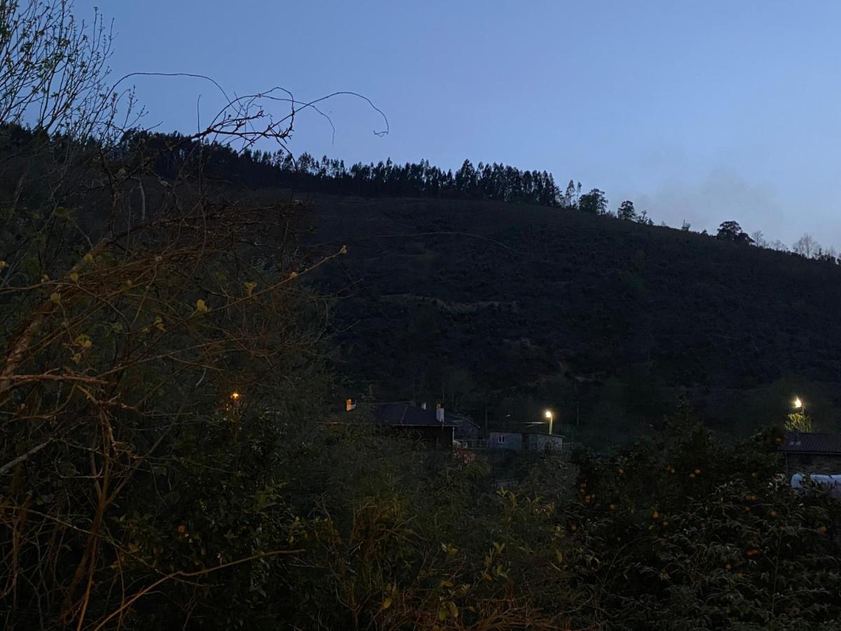 Posada Y Apartamentos Trebuesto De Guriezo Esterno foto